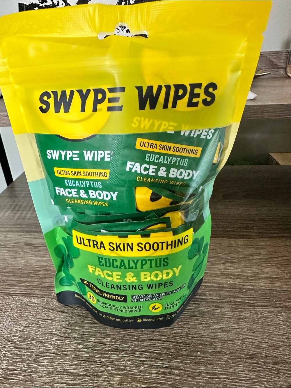 Eucalyptus Face & Body Cleansing Wipes - Green